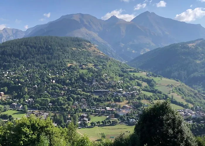 Aux Pieds Des Pistes Du Seignus Calme Et Charmant